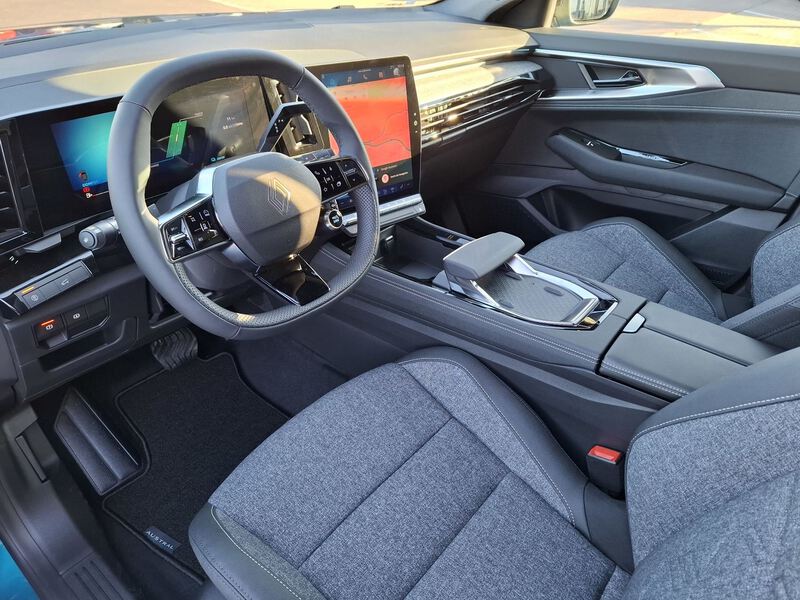Fahrzeugabbildung Austral Techno Full Hybrid E-Tech 200 Bild 20 von 44
