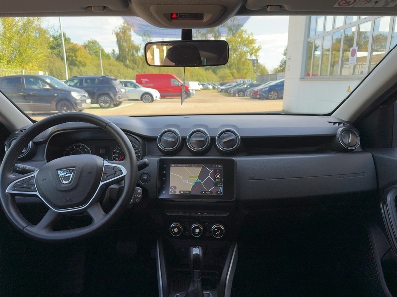 Fahrzeugabbildung Duster Prestige TCe 150 EDC 2WD+CARPLAY+SHZG+KAMERA+ Bild 8 von 15