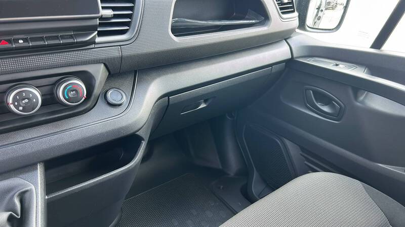 Renault Trafic Combi