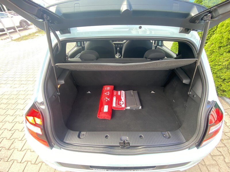 Fahrzeugabbildung Twingo III Entry SCe 70 Bild 8 von 15