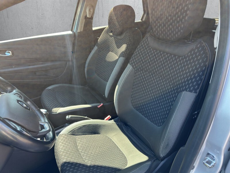Fahrzeugabbildung Captur Intens Tce 90 Bild 9 von 15