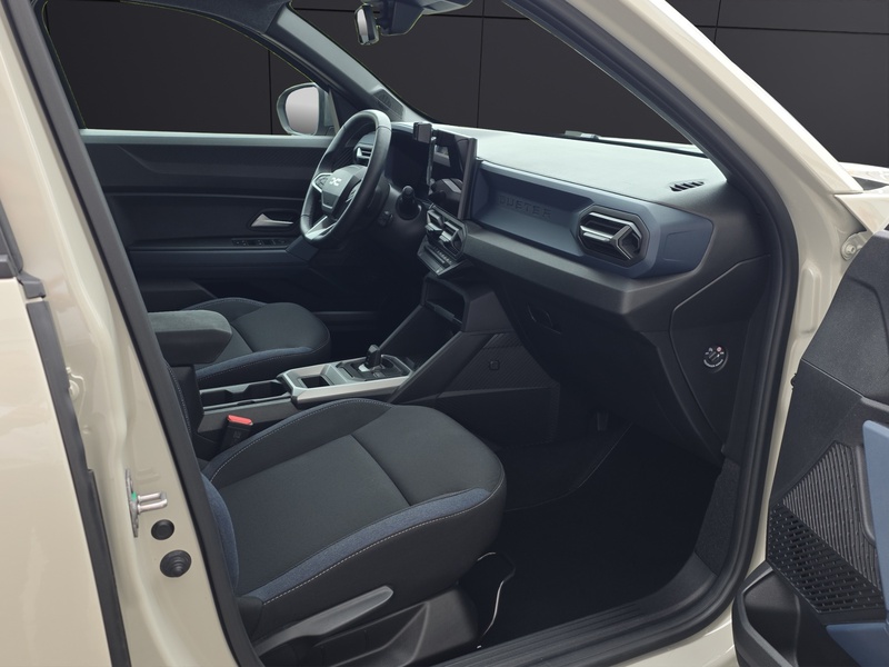 Fahrzeugabbildung Duster Navi Sitzheizung Rückfahrkamera Automatik Bild 6 von 15