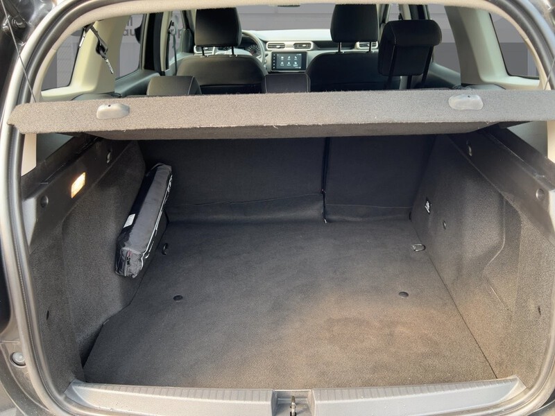 Fahrzeugabbildung Duster SHZ Rückfahrkamera PDC Bild 21 von 23