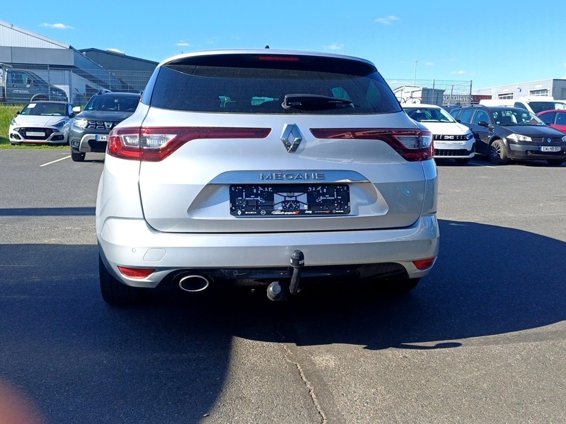 Fahrzeugabbildung Megane IV Grandtour BOSE-Edition Bild 3 von 17