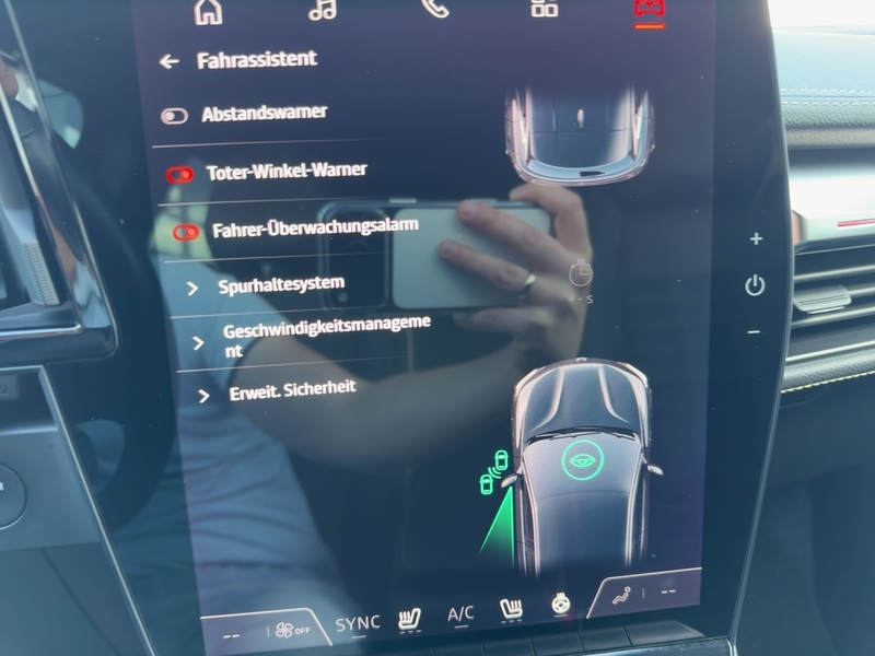 Fahrzeugabbildung Megane E-TECH 100% ele  100% elektrisch Bild 19 von 21