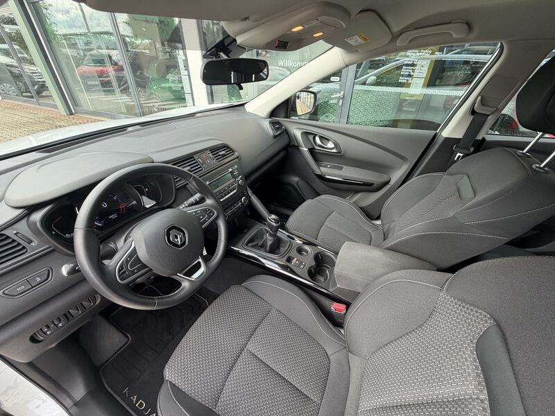 Fahrzeugabbildung Kadjar  Entry TCe 140 GPF Bild 31 von 38