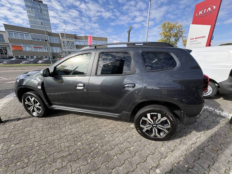 Fahrzeugabbildung Duster II 1.3 TCe 130 Journey 2WD Bild 7 von 18