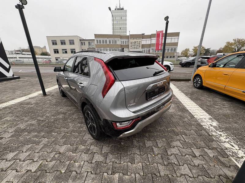 Fahrzeugabbildung Niro Spirit Plug-in-Hybrid  Bild 6 von 18