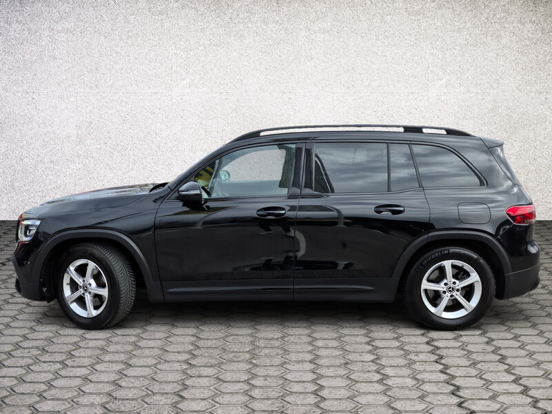Mercedes-Benz GLB 220