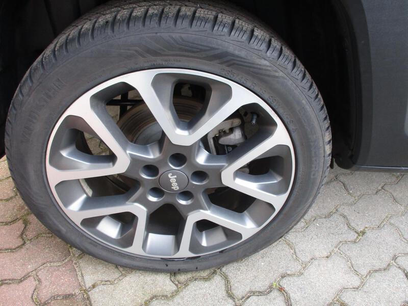 Fahrzeugabbildung Renegade Kamera Bild 4 von 20