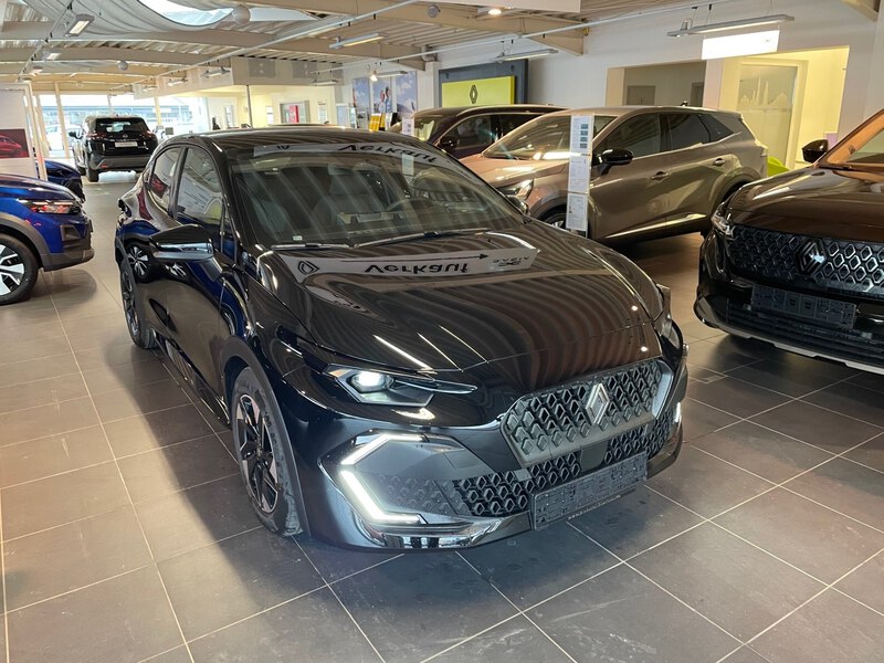 Fahrzeugabbildung Clio Evolution Full Hybrid E-Tech 160 Bild 1 von 10