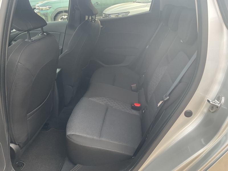 Fahrzeugabbildung Clio EXPERIENCE TCe 100 Bild 13 von 15