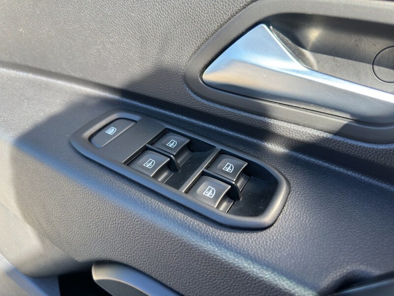 Fahrzeugabbildung Duster Comfort TCe 100 ECO-G 2WD Bild 15 von 15