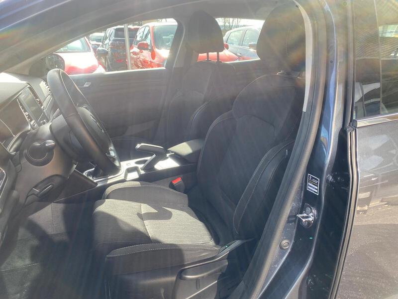 Fahrzeugabbildung Megane IV 1.3 TCe 115 Limited GPF Bild 8 von 12