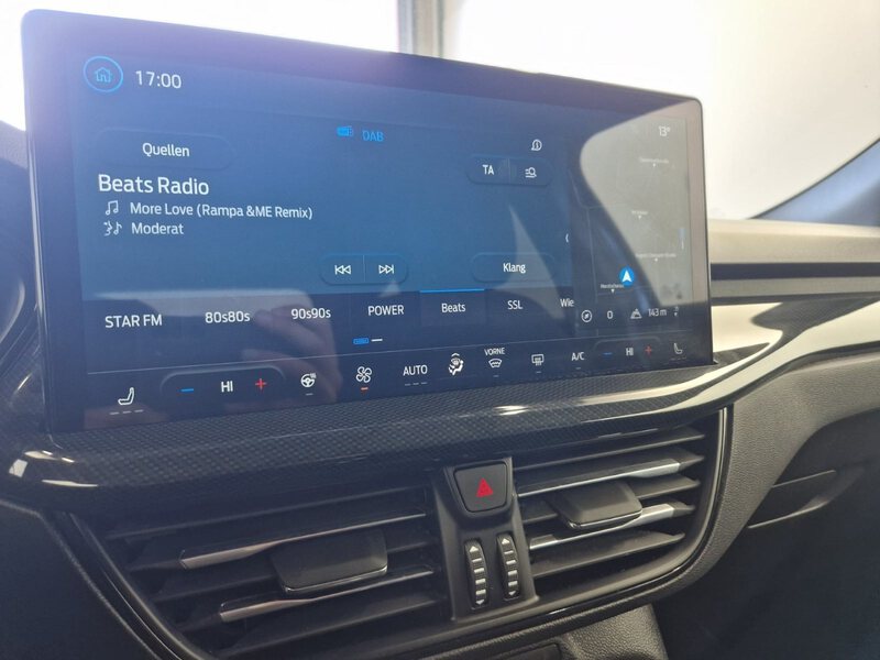 Fahrzeugabbildung Focus 1.0 EcoBoost ST-Line Turnier SYNC4 Bild 15 von 25