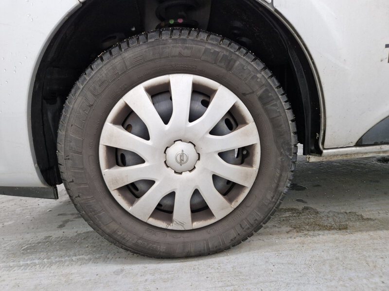 Fahrzeugabbildung Vivaro B Kasten 1.6 CDTI Biturbo L2H1 2.9t AHK Bild 7 von 33