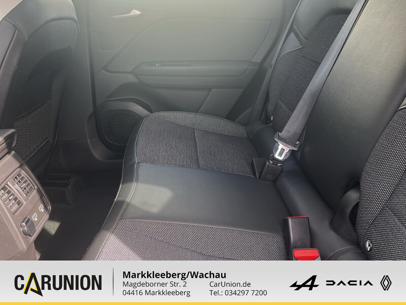 Fahrzeugabbildung Captur INTENS E-TECH Bild 8 von 12