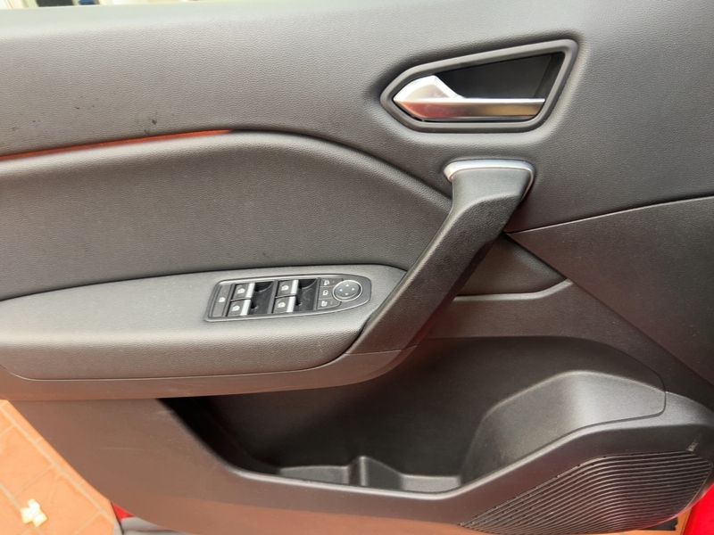 Fahrzeugabbildung Captur TCe 90 INTENS  Bild 18 von 21
