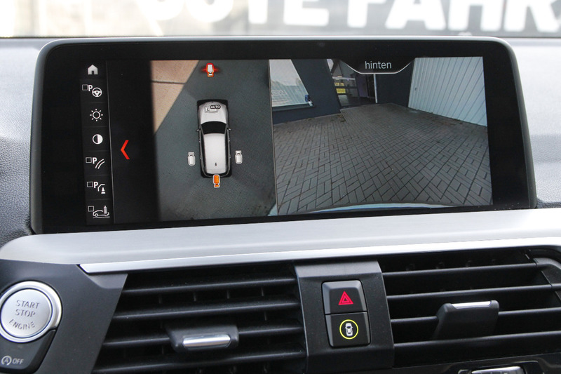 Fahrzeugabbildung X3 xDrive 20 d 2.0 xDrive SAV Bild 11 von 23