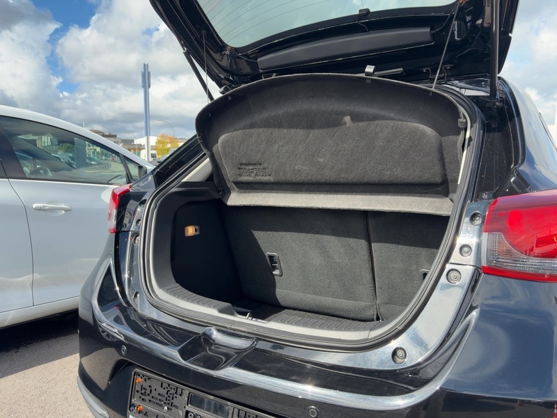 Fahrzeugabbildung 2 1.5 Skyactiv-G 90 Exclusive-Line Automatik Bild 5 von 15
