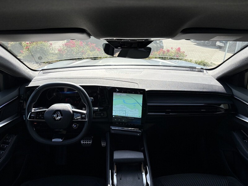 Fahrzeugabbildung Austral TCe 160 Techno Esprit Alpine Bild 6 von 11