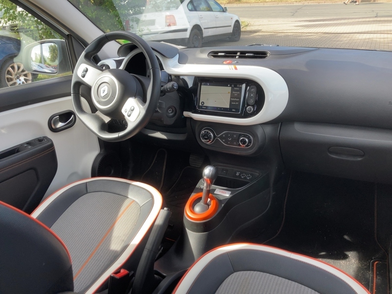 Fahrzeugabbildung Twingo ELECTRIC VIBES Bild 18 von 20