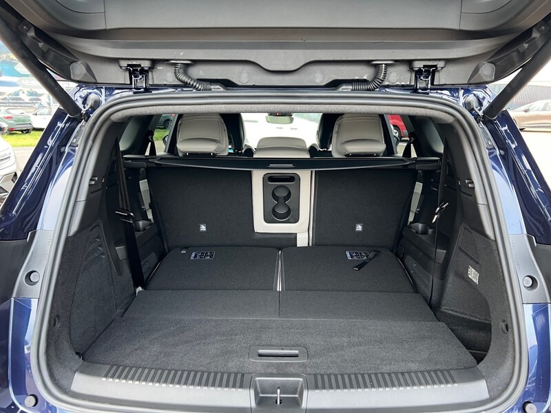 Fahrzeugabbildung Espace 6 Iconic E-Tech Full Hybrid 200 Bild 10 von 12