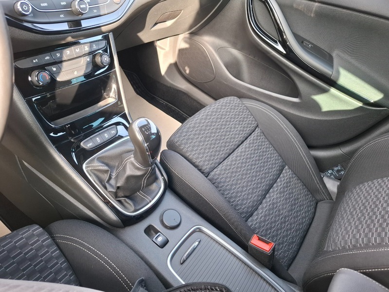 Fahrzeugabbildung Astra K 1.4 Turbo ON Start/Stop Limousine Bild 11 von 14