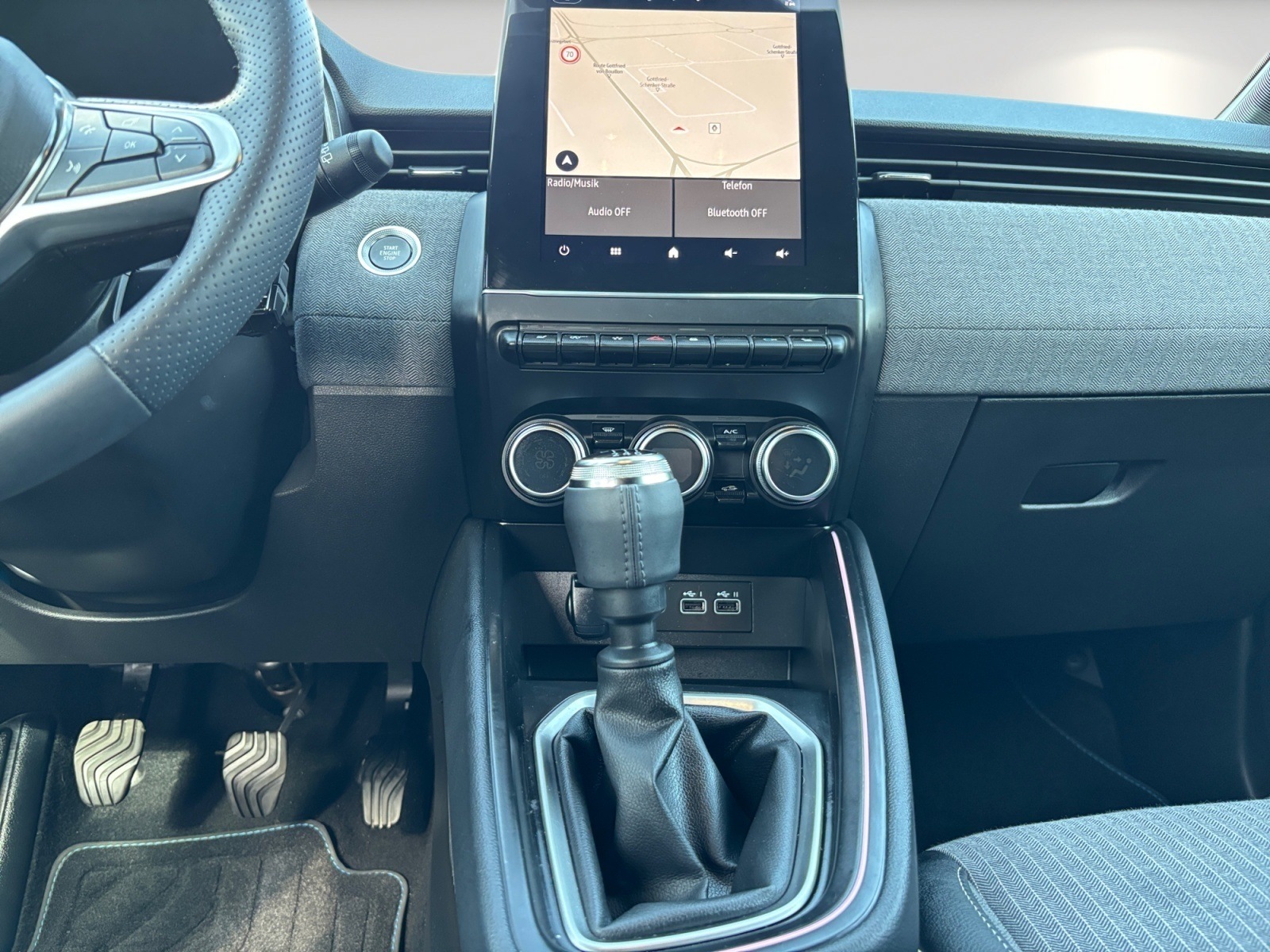Renault Clio – Bild 10
