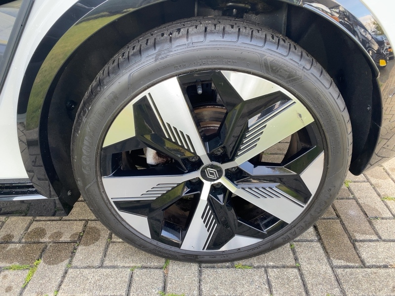 Fahrzeugabbildung Megane E-TECH 100% elektrisch Techno Bild 12 von 21