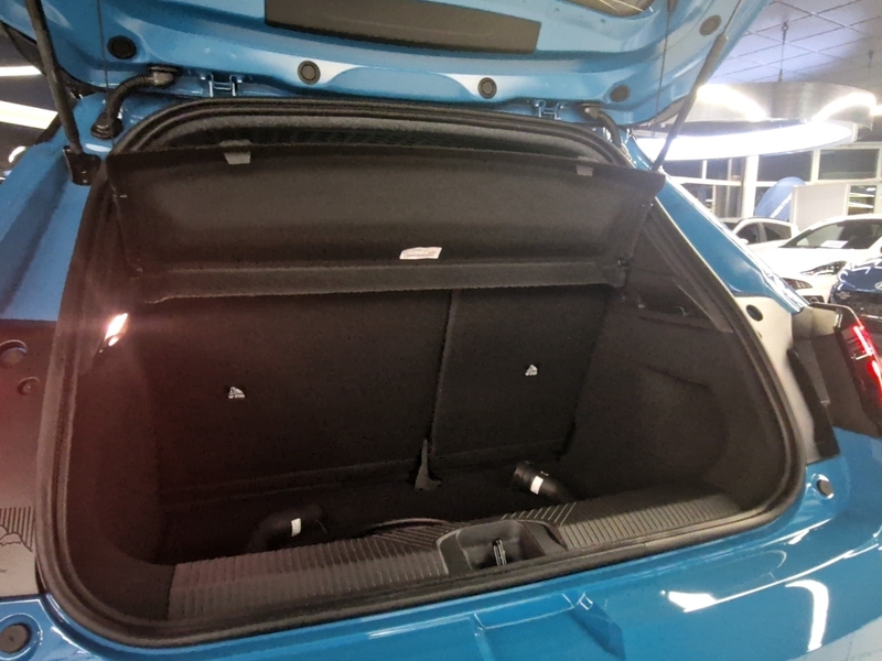 Fahrzeugabbildung Micra Evolve 52 kWh (150PS) Bild 12 von 15