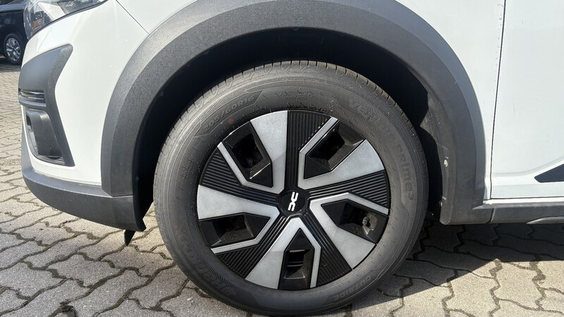 Fahrzeugabbildung Jogger Expression TCe 11 Bild 15 von 16