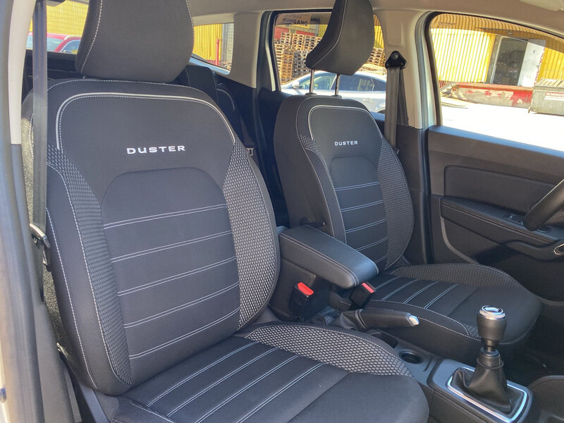 Fahrzeugabbildung Duster Navi 360° Bild 13 von 20