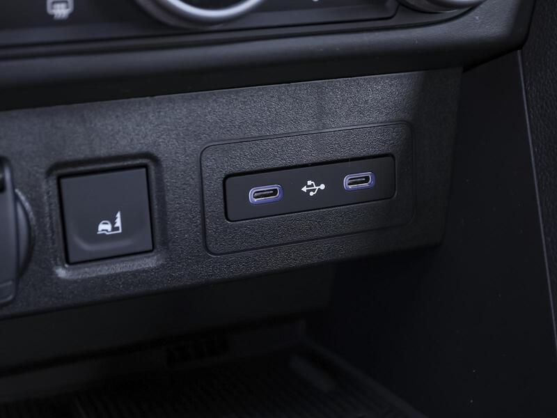 Fahrzeugabbildung Sandero NAVI SHZ BT Bild 12 von 15