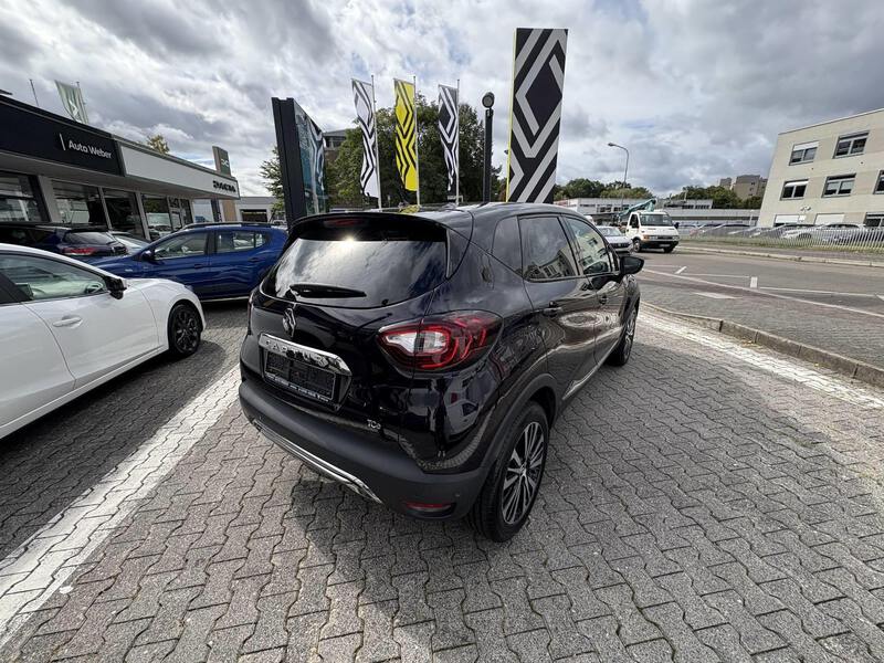 Fahrzeugabbildung Captur Initiale Paris Bild 4 von 18