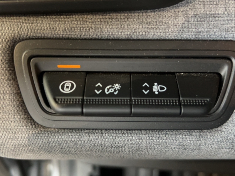 Fahrzeugabbildung Clio Evolution TCe 90 Bild 17 von 22
