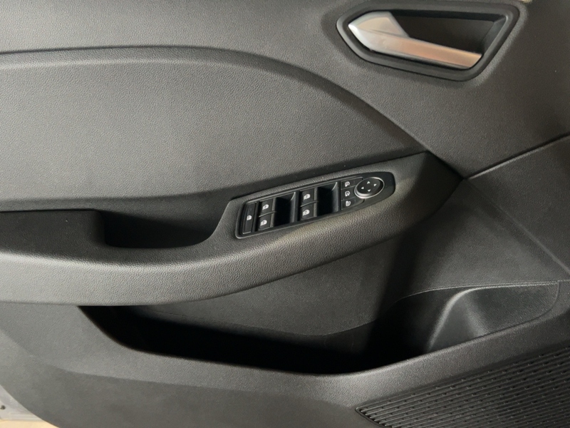 Fahrzeugabbildung Clio Evolution TCe 90 Bild 18 von 22