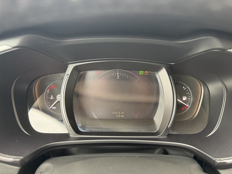 Fahrzeugabbildung Koleos ++Automatik++ Bild 23 von 44
