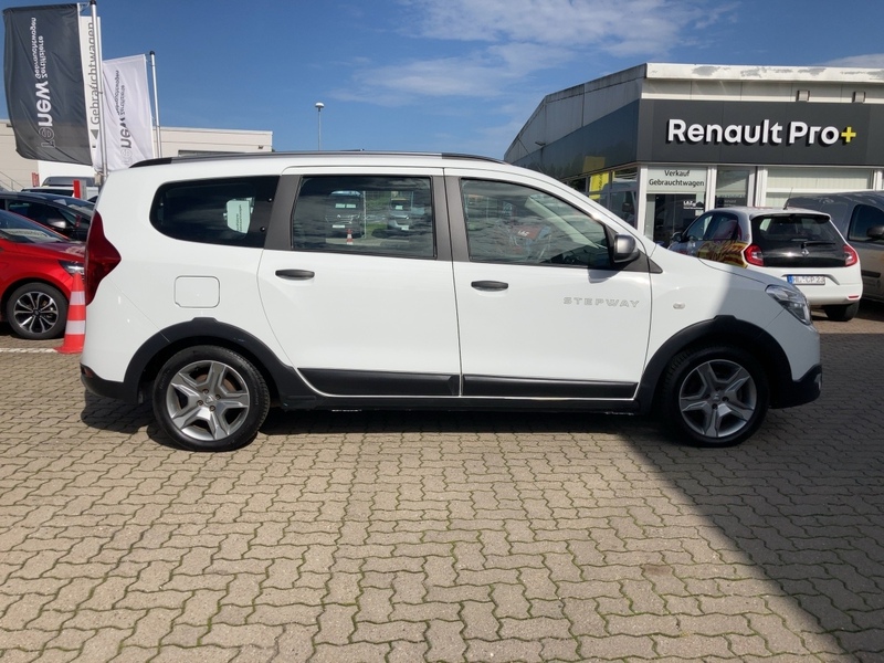 Fahrzeugabbildung Lodgy Stepway Plus 1.5 BLUE dCi 115 Bild 5 von 15