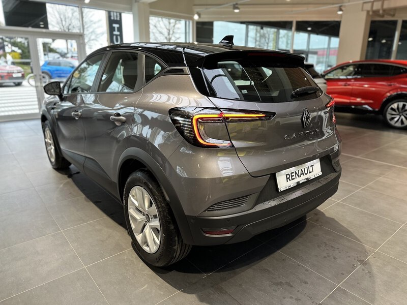 Fahrzeugabbildung Captur Evolution TCe 90 PS Bild 28 von 50