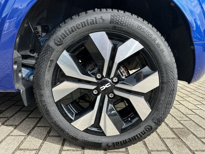 Fahrzeugabbildung Sandero Scheckheft Bild 10 von 14