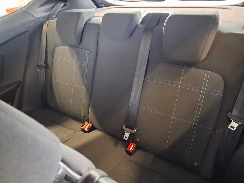 Fahrzeugabbildung Fiesta Automatik Bild 7 von 21