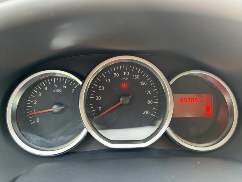Fahrzeugabbildung Sandero Stepway Essential SCe 75 LED- Bild 13 von 22