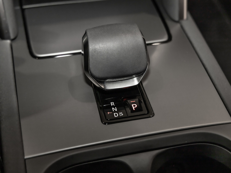 Fahrzeugabbildung Discovery Sport P270e Dynamic SE Bild 15 von 20