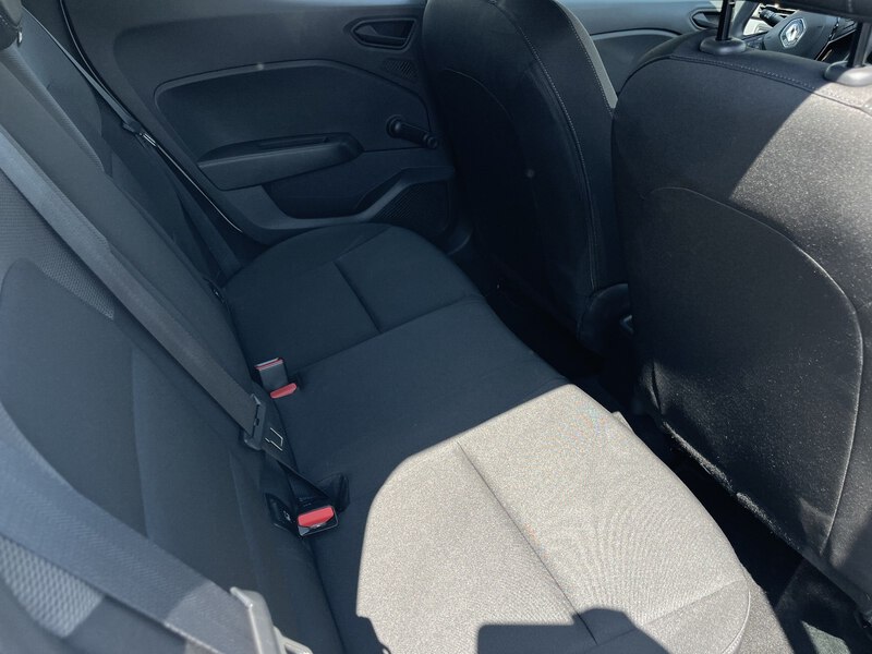 Fahrzeugabbildung Clio ohne Klimaanlage Bild 9 von 20