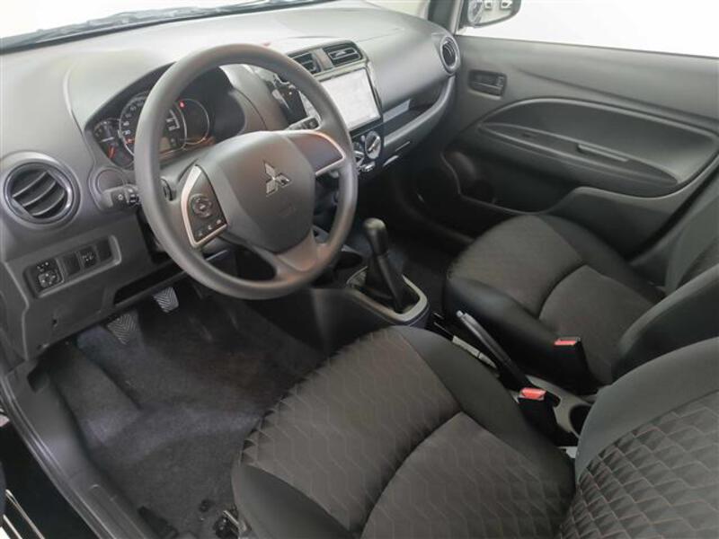 Mitsubishi Space