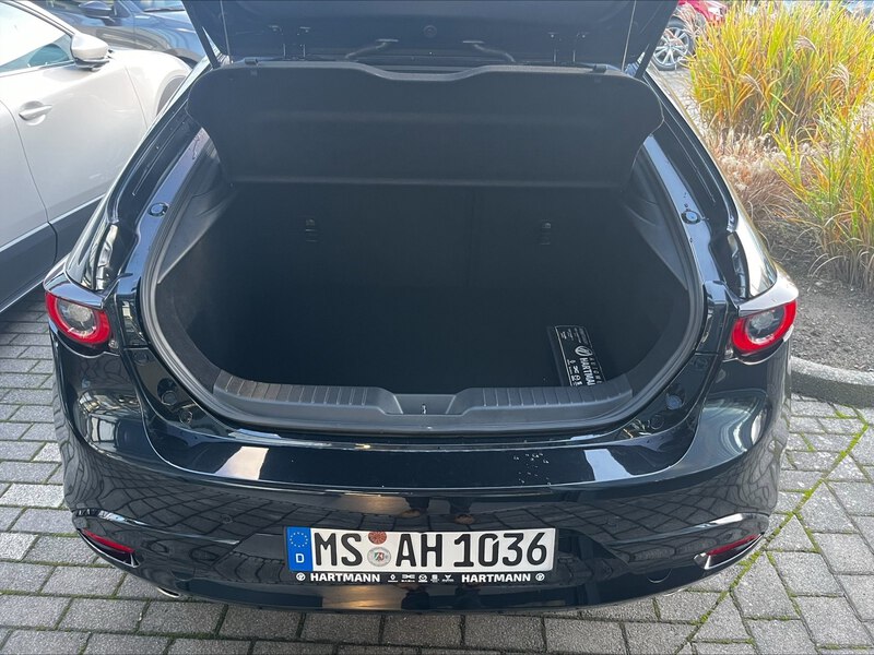 Fahrzeugabbildung 3 2.5L e-SKYACTIV G 140ps 6AT FWD Exclusive-line Bild 9 von 22