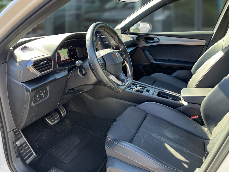 Fahrzeugabbildung Leon Sportstourer 1.4 e-HYBRID OPF Bild 11 von 16