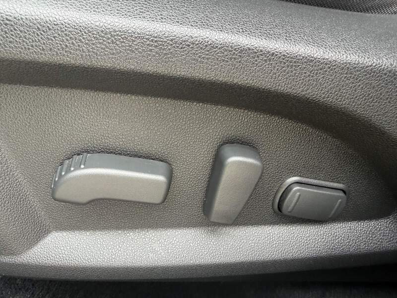 Fahrzeugabbildung Koleos ++Automatik++ Bild 35 von 44