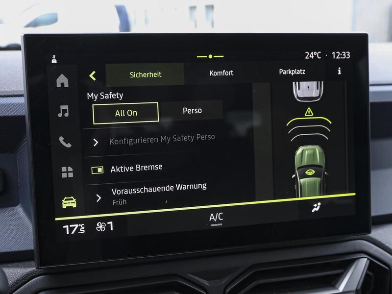 Fahrzeugabbildung Duster NAVI PDC KAMERA Bild 13 von 15